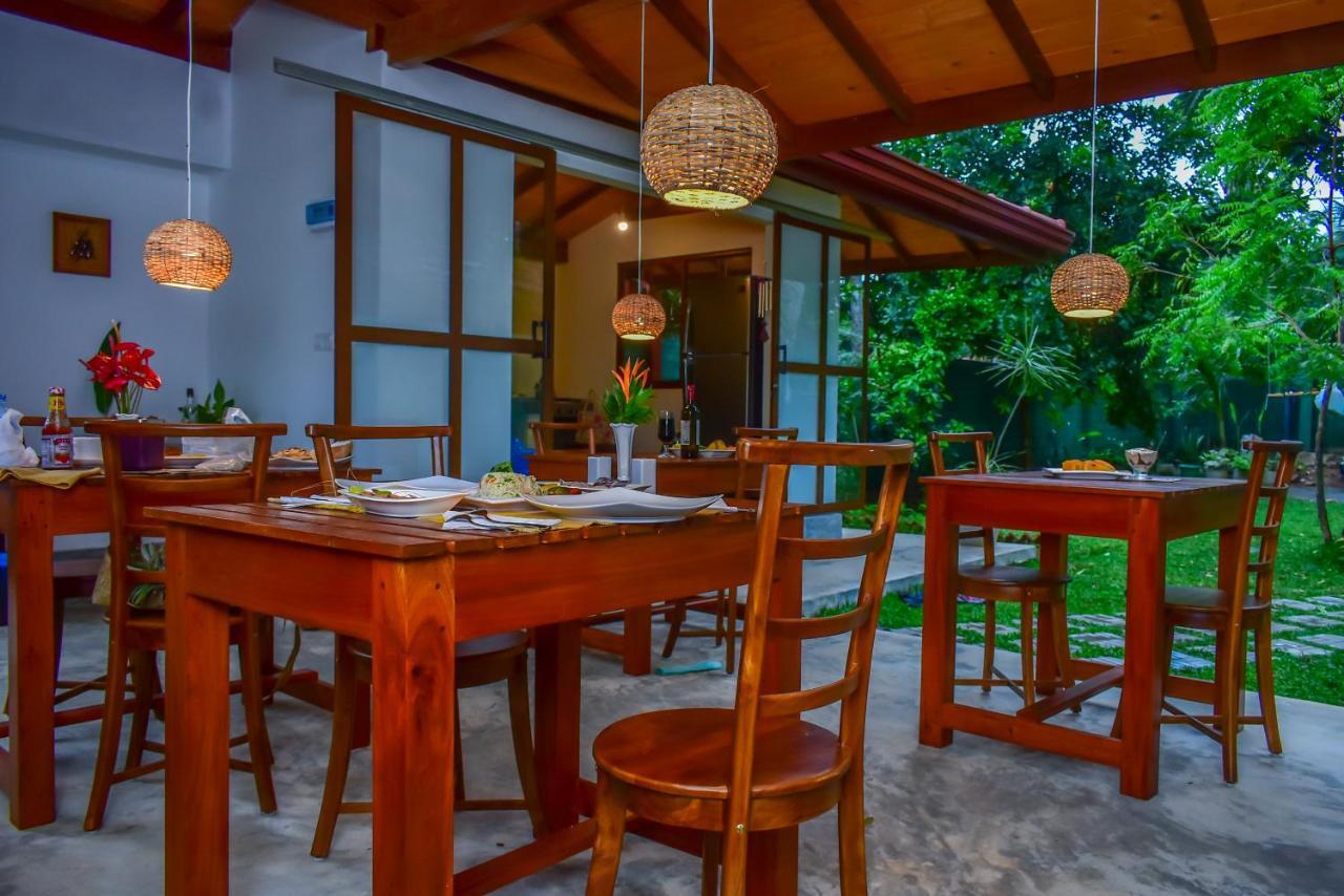 Onera Villa Hikkaduwa Exterior photo